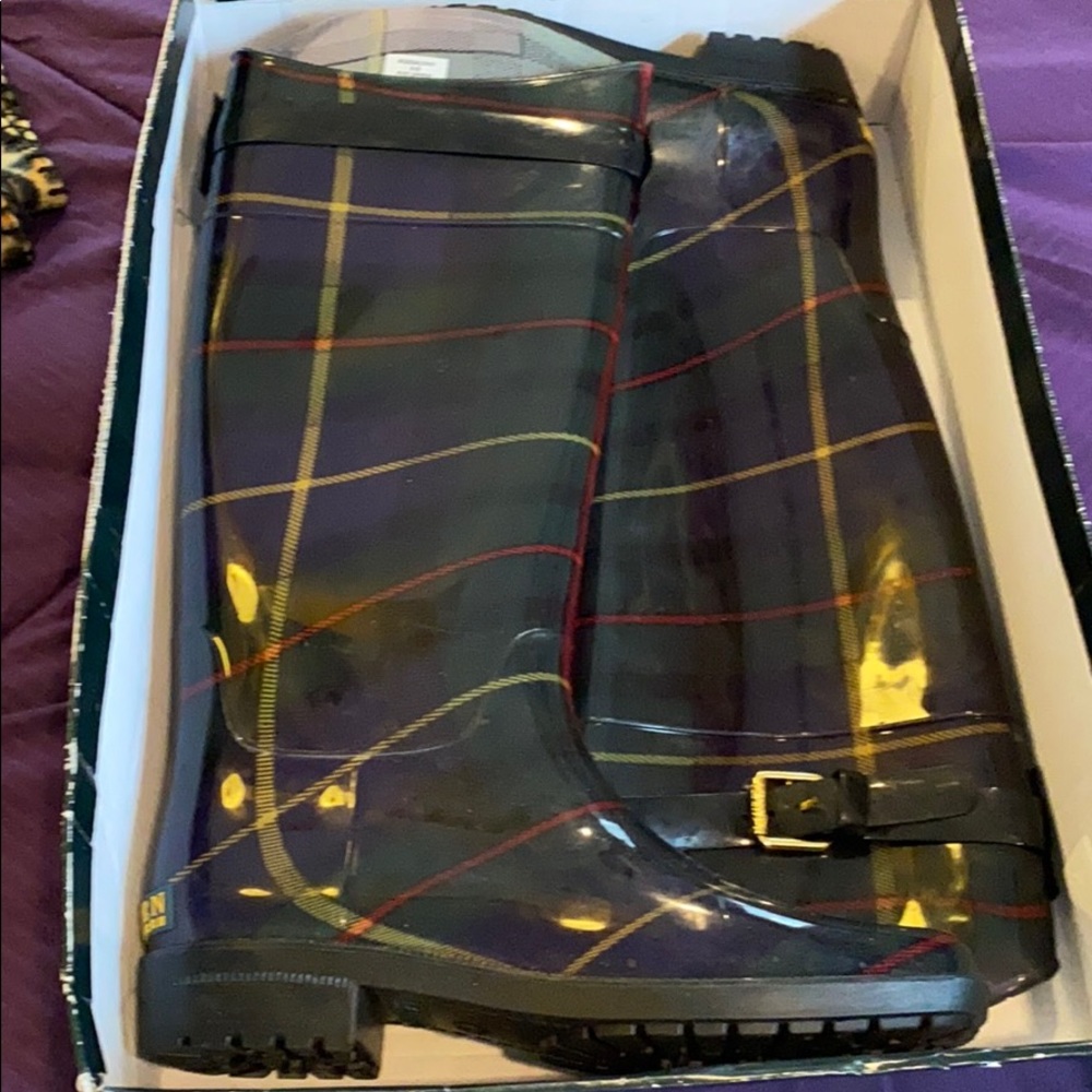 Rain boots